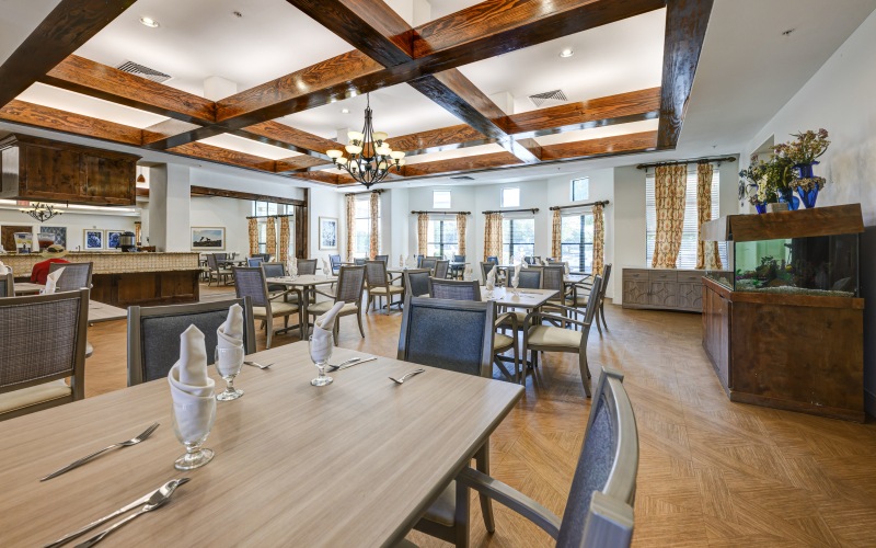 Dining room with tables and chairs
